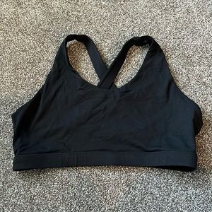 Black breathable sports bra, no padding